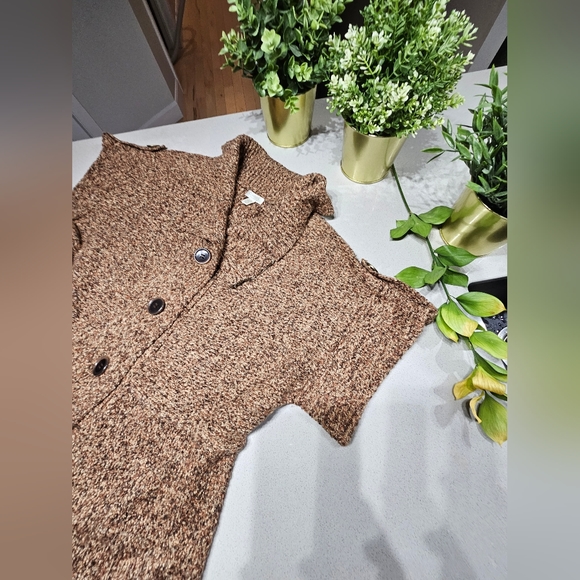 NWOT CONRAC C Sublime cardigan neuf en tricot avec boutons dorés oversizes - Picture 2 of 7